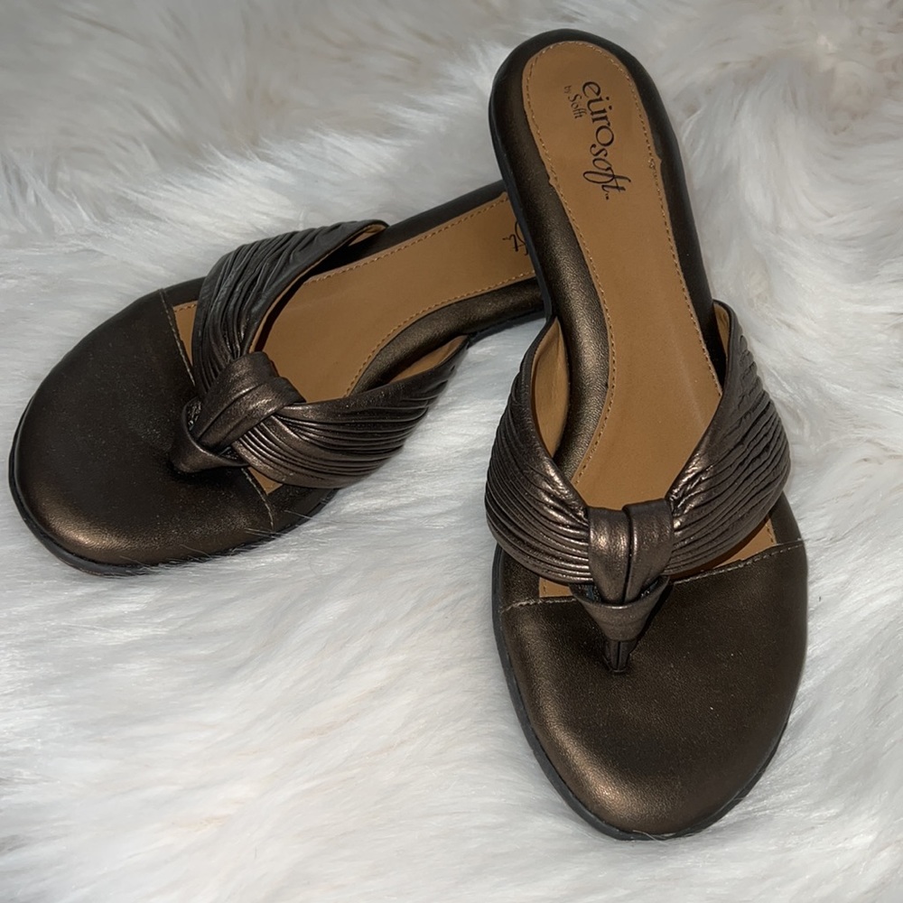 🎉SALE🎉Euro soft Bronze Sandal by Sofft